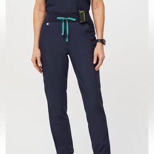 NWT FIGS High Waisted Zamora FREEx Lined Jogger
Scrub Pants™